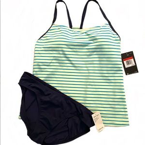 NIKE Tankini 2 pc swimsuit 🌿🌿🌿